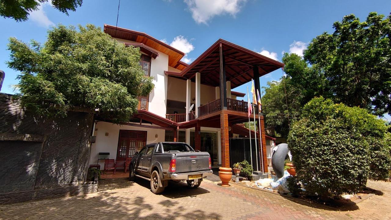 Yala Safari Village Maha Akurugoda Екстериор снимка