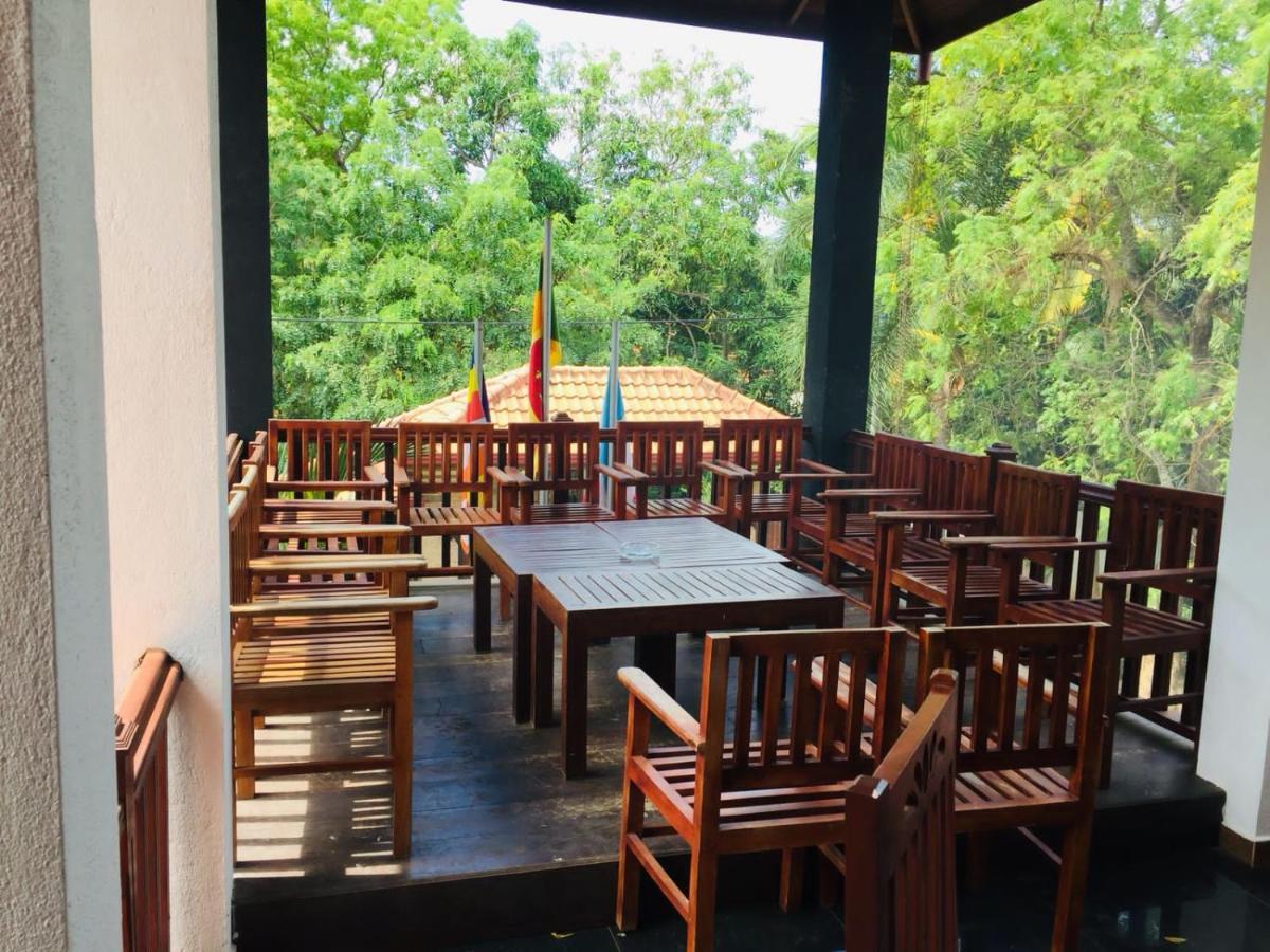 Yala Safari Village Maha Akurugoda Екстериор снимка