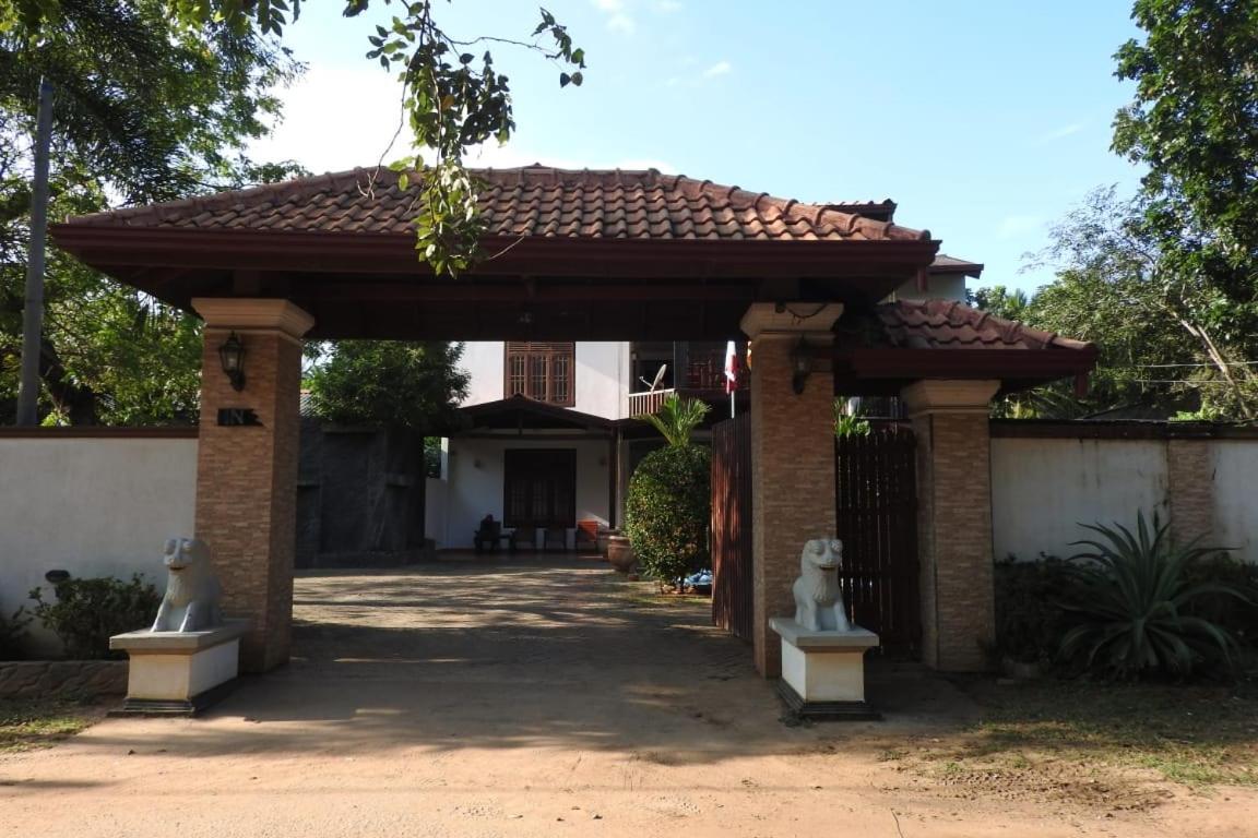 Yala Safari Village Maha Akurugoda Екстериор снимка